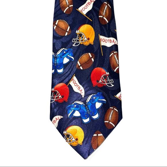 Steven Harris Hand Made Football Theme Tie - Picture 4 of 10